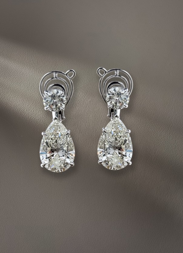 PEAR SHAPE EARRING